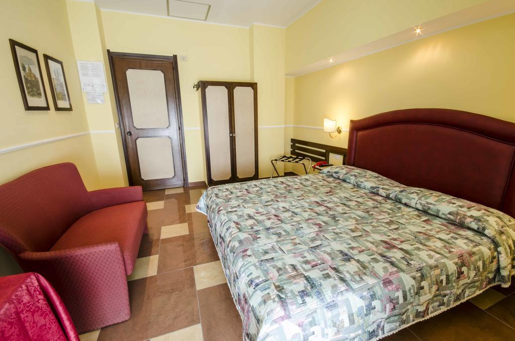 Hotel Tarconte Tarquinia Exterior photo