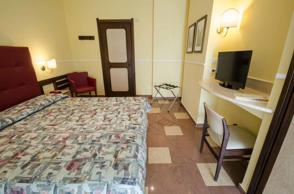 Hotel Tarconte Tarquinia Exterior photo